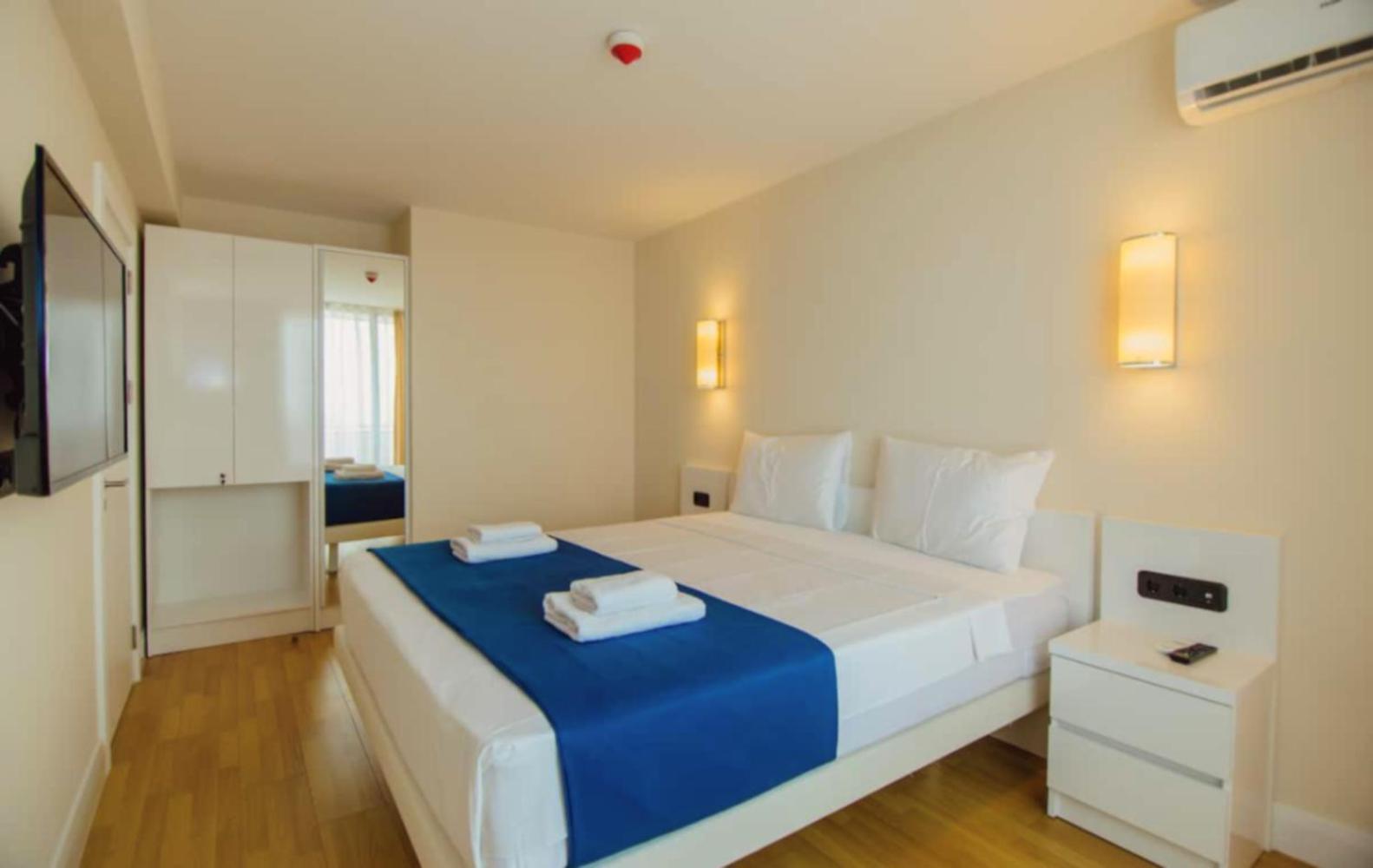 Panorama Black Sea View & Aparthotel Batumi Exterior photo